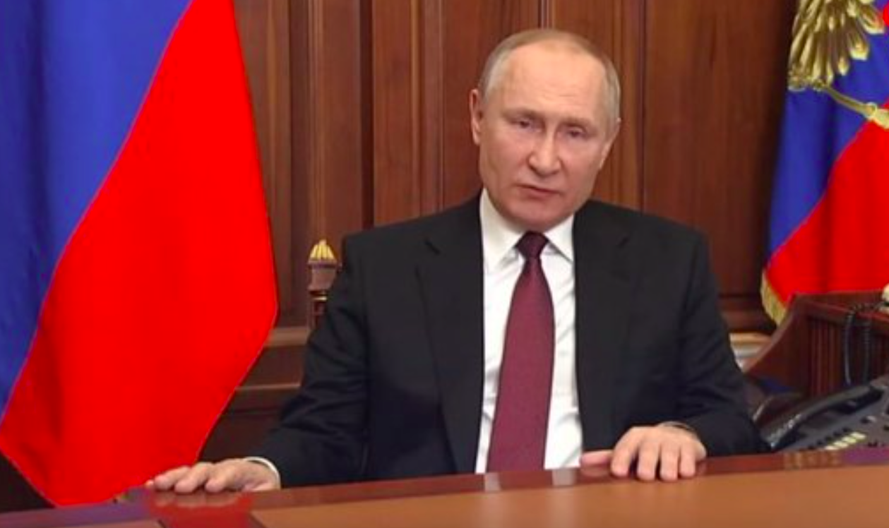 Putin y Benet vuelven a abordar por teléfono la situación en Ucrania