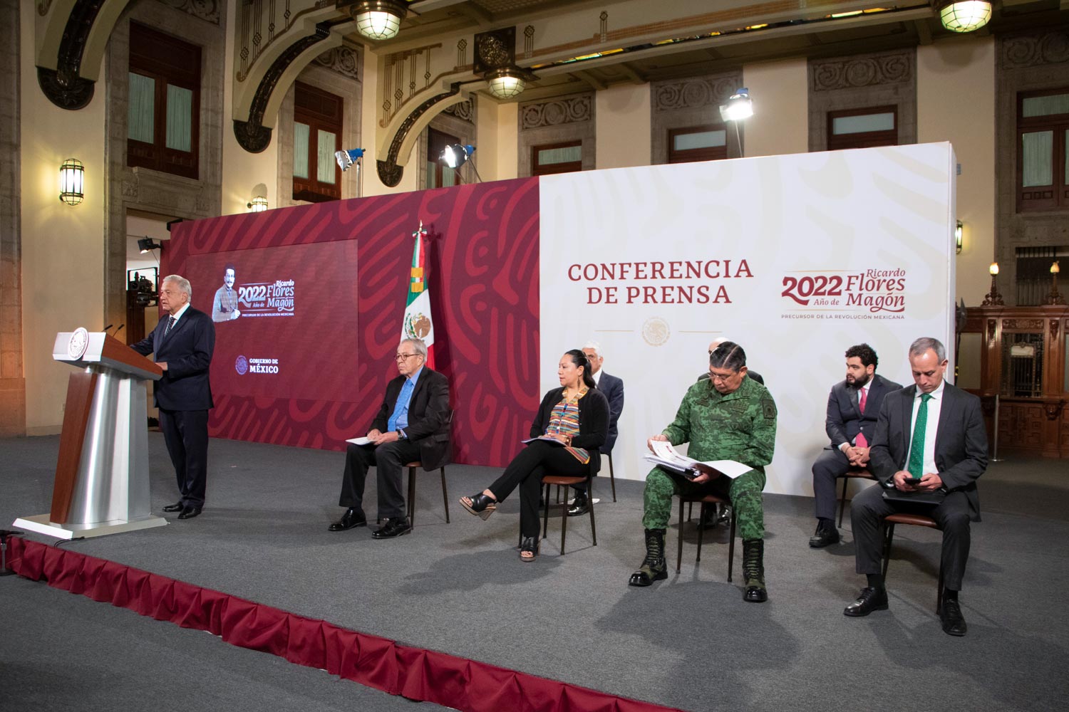Pide AMLO a banqueros “aprovechar” la estabilidad de México; Conferencia (22-03-2022)