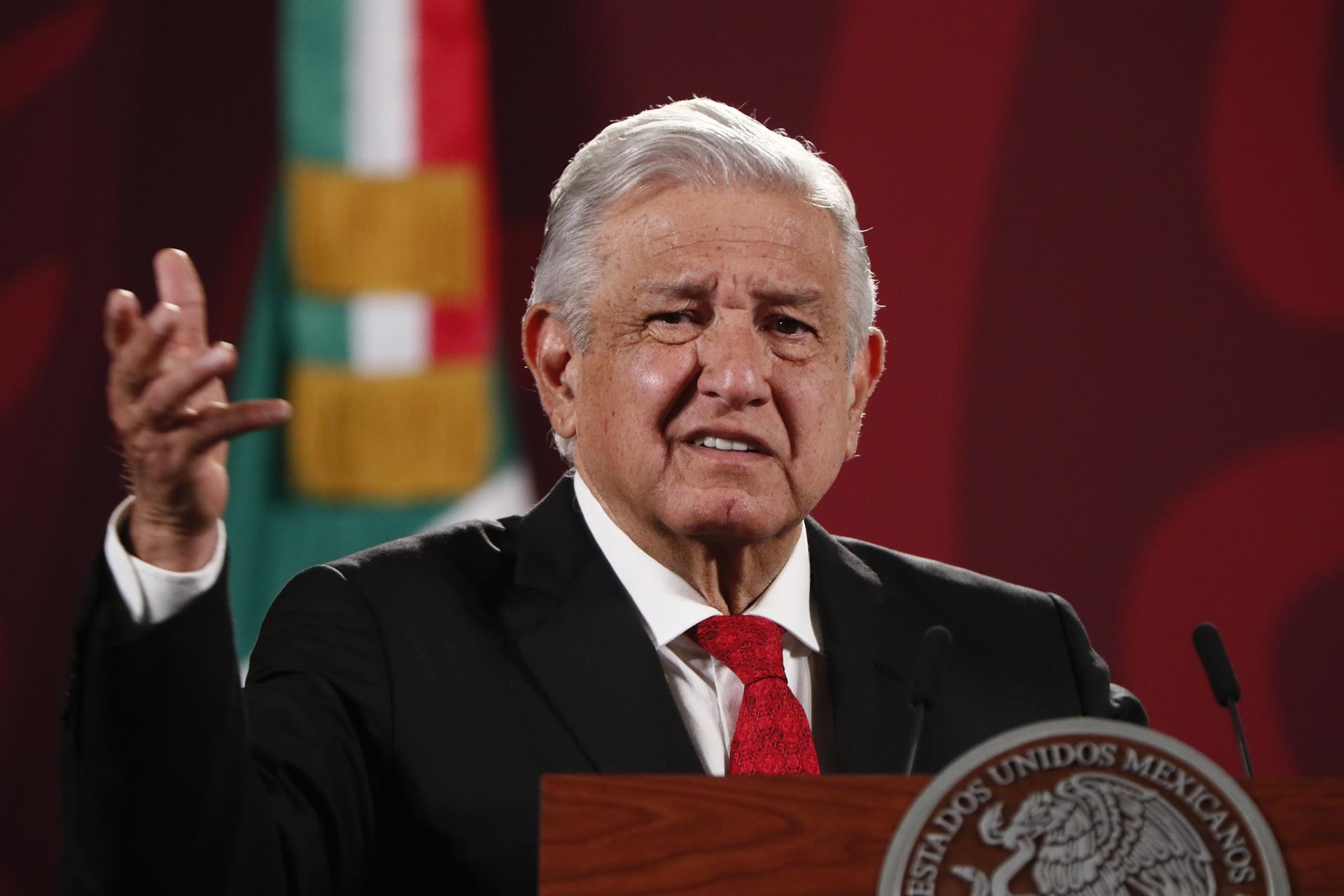 “Si estamos luchando por la igualdad, ¿por qué es contra nosotros?”: reclama AMLO a movimientos sociales “Si estamos luchando por la igualdad, ¿por qué es contra nosotros?”: reclama AMLO a movimientos sociales