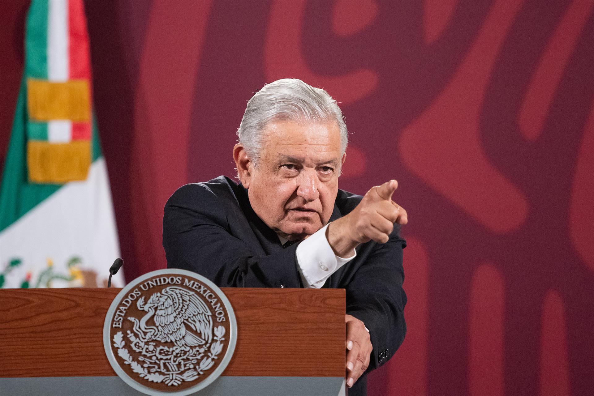 AMLO defiende su Reforma Eléctrica tras visita de ministro español AMLO defiende su Reforma Eléctrica tras visita de ministro español