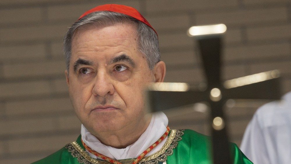 Vaticano pide 7 años de cárcel para el cardenal Becciu por irregularidades financieras