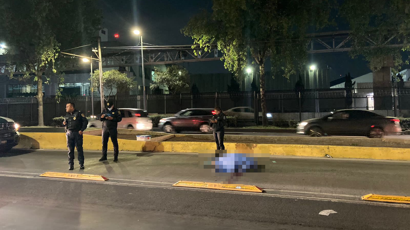 Ciclista murió atropellado en CDMX por automovilista que invadió carril confinado Ciclista murió atropellado en CDMX por automovilista que invadió carril confinado