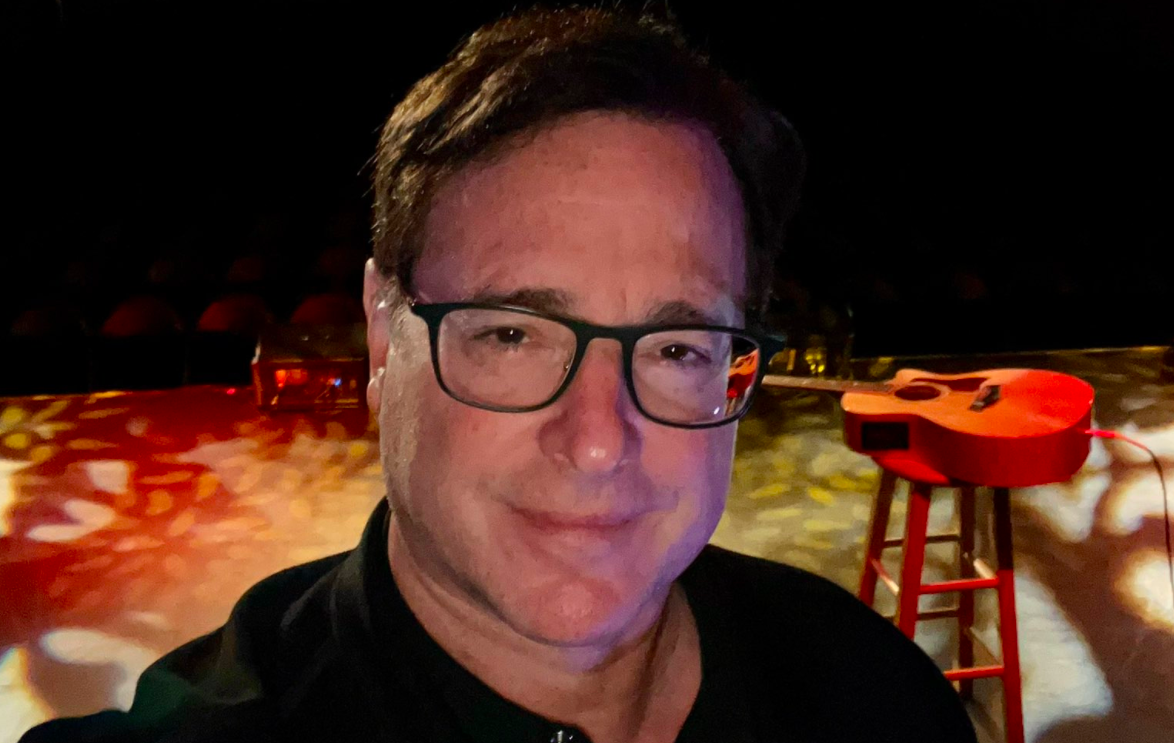Bob Saget murió posiblemente por caída en un suelo alfombrado Bob Saget murió posiblemente por caída en un suelo alfombrado