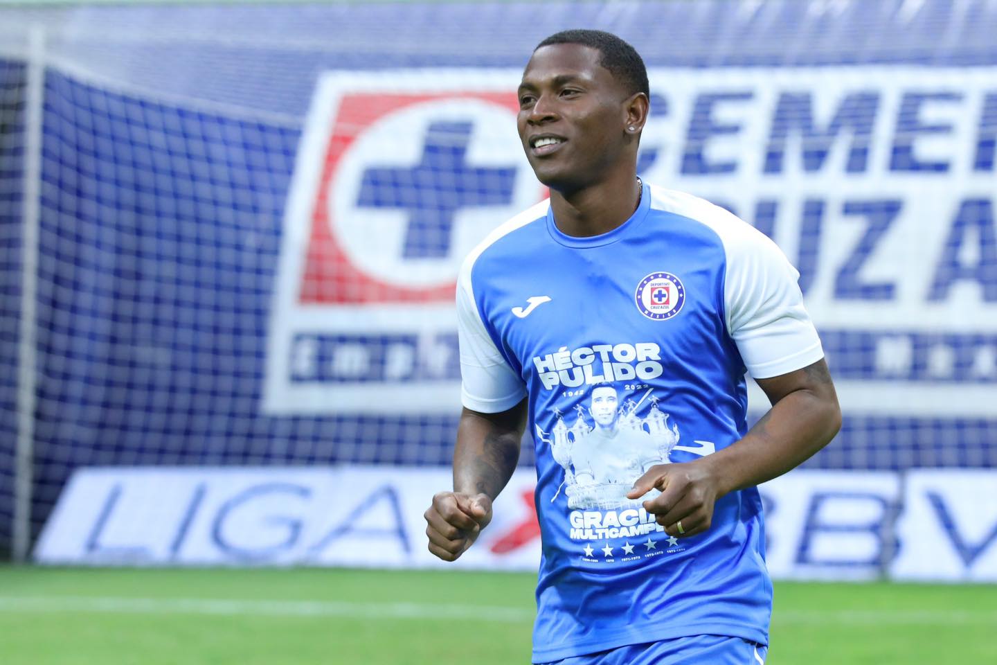 Bryan Angulo sale del Cruz Azul y apunta al Santos brasileño