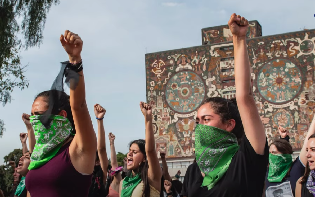 Con nuevas materias, UNAM combate desde las aulas la violencia de género