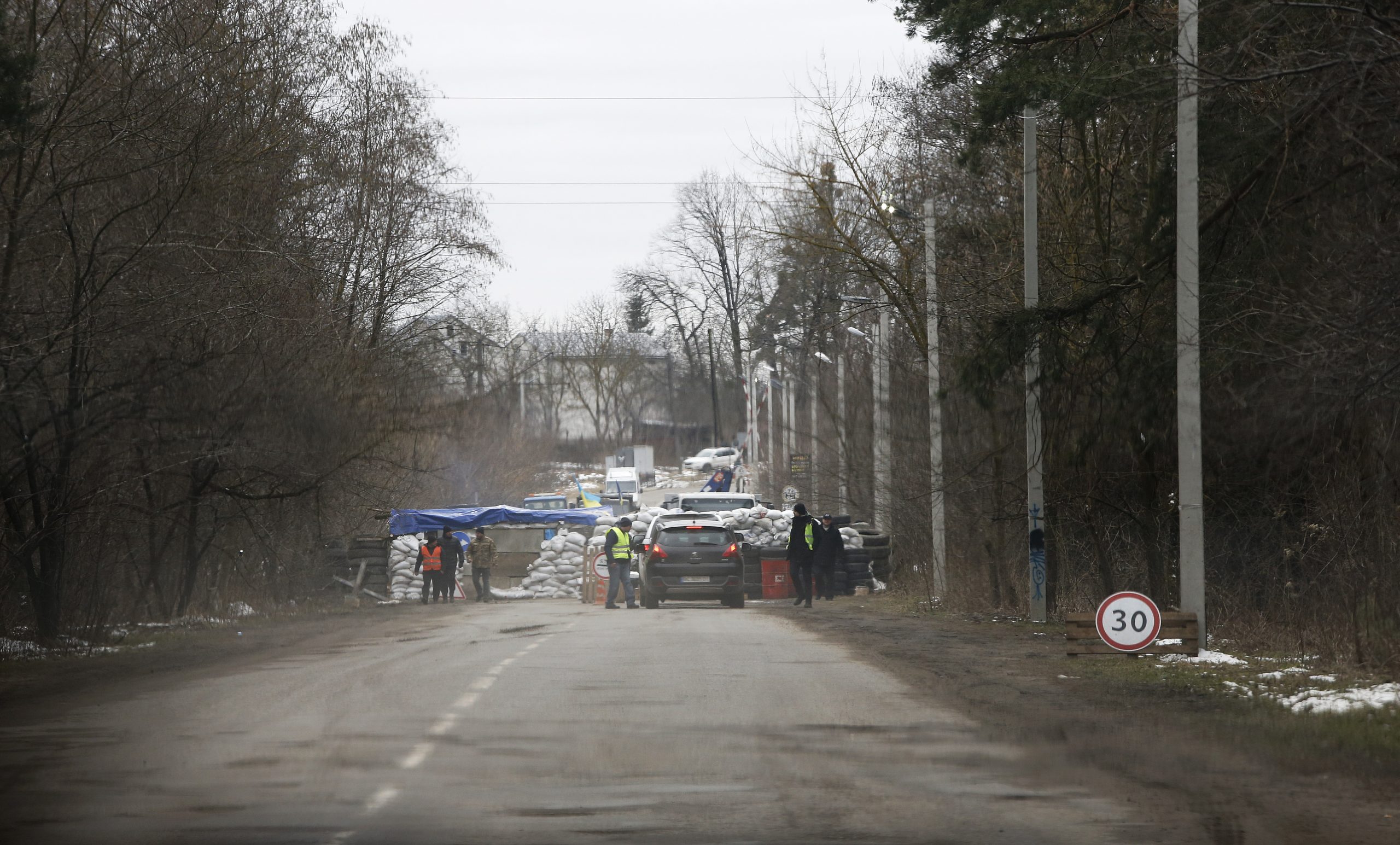 Rusia acusa a nacionalistas ucranianos de impedir desalojo