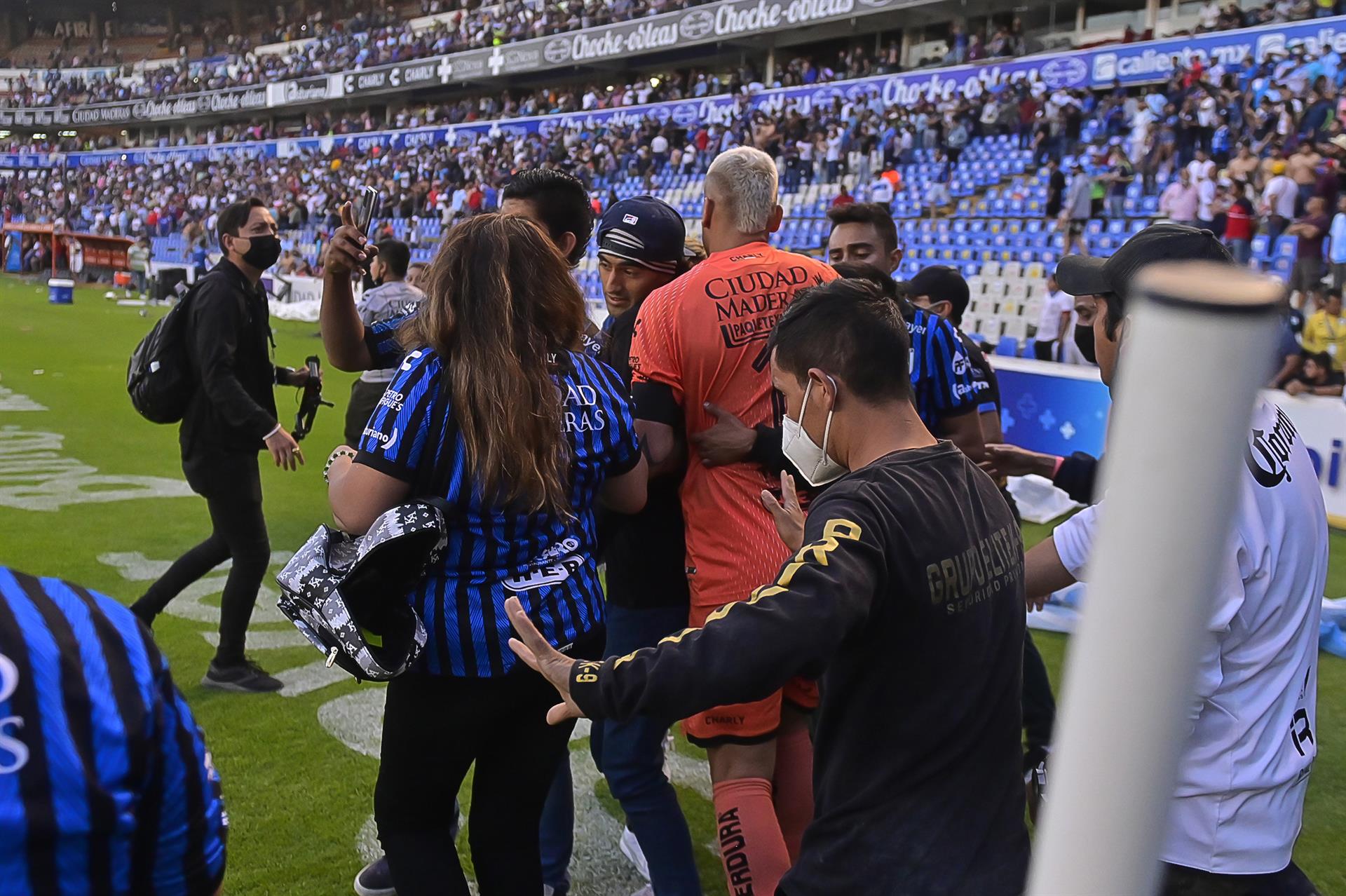 Citarán a funcionarios por zafarrancho en el Estadio Corregidora de Querétaro