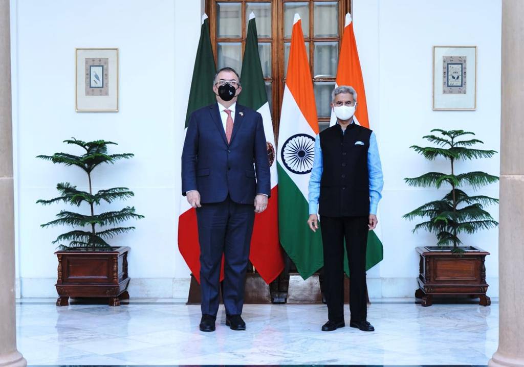 Ebrard se reúne con canciller de India para abordar relación bilateral