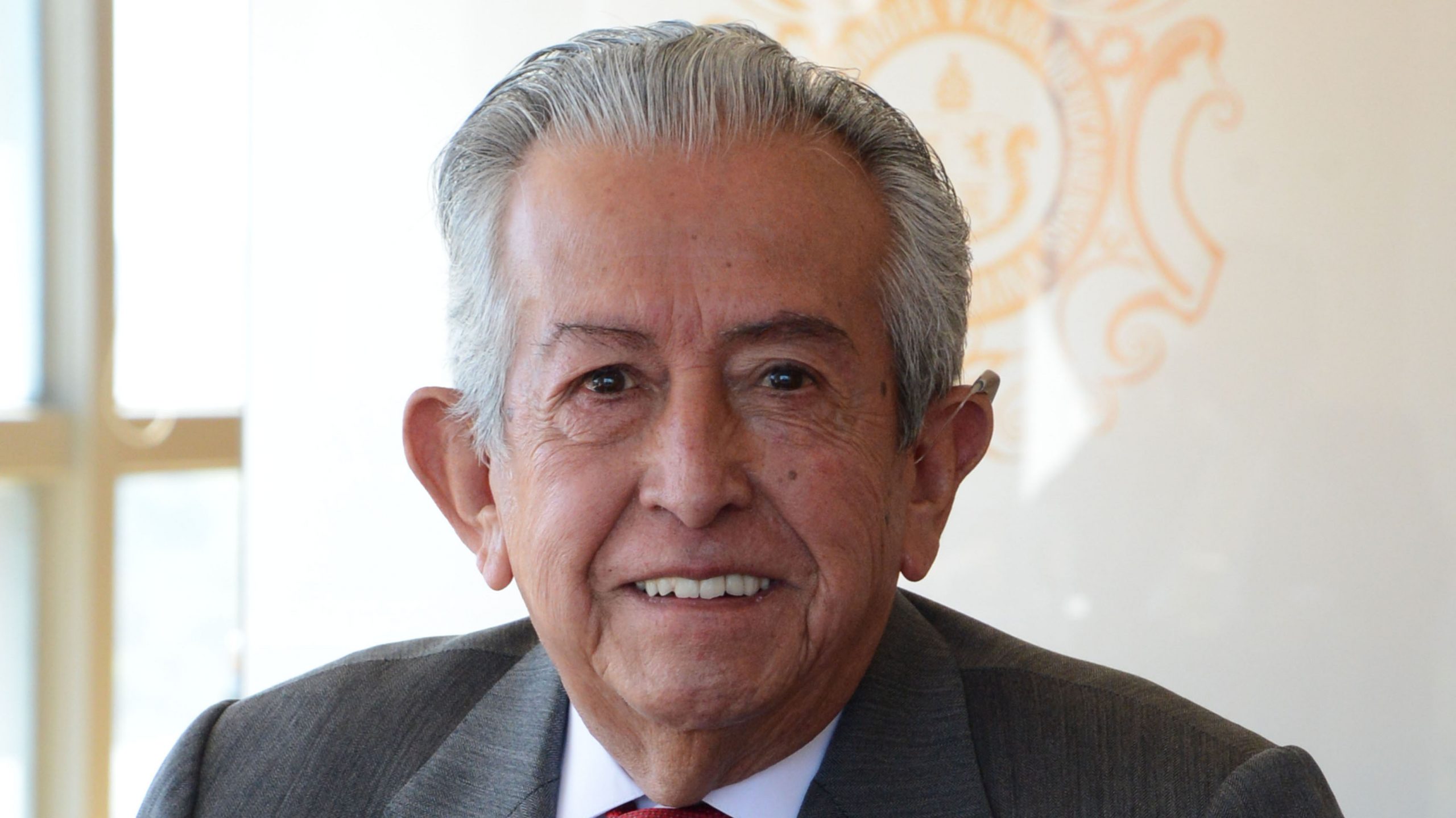 Everardo Moreno asume presidencia del Tribunal Universitario de la UNAM Everardo Moreno asume presidencia del Tribunal Universitario de la UNAM
