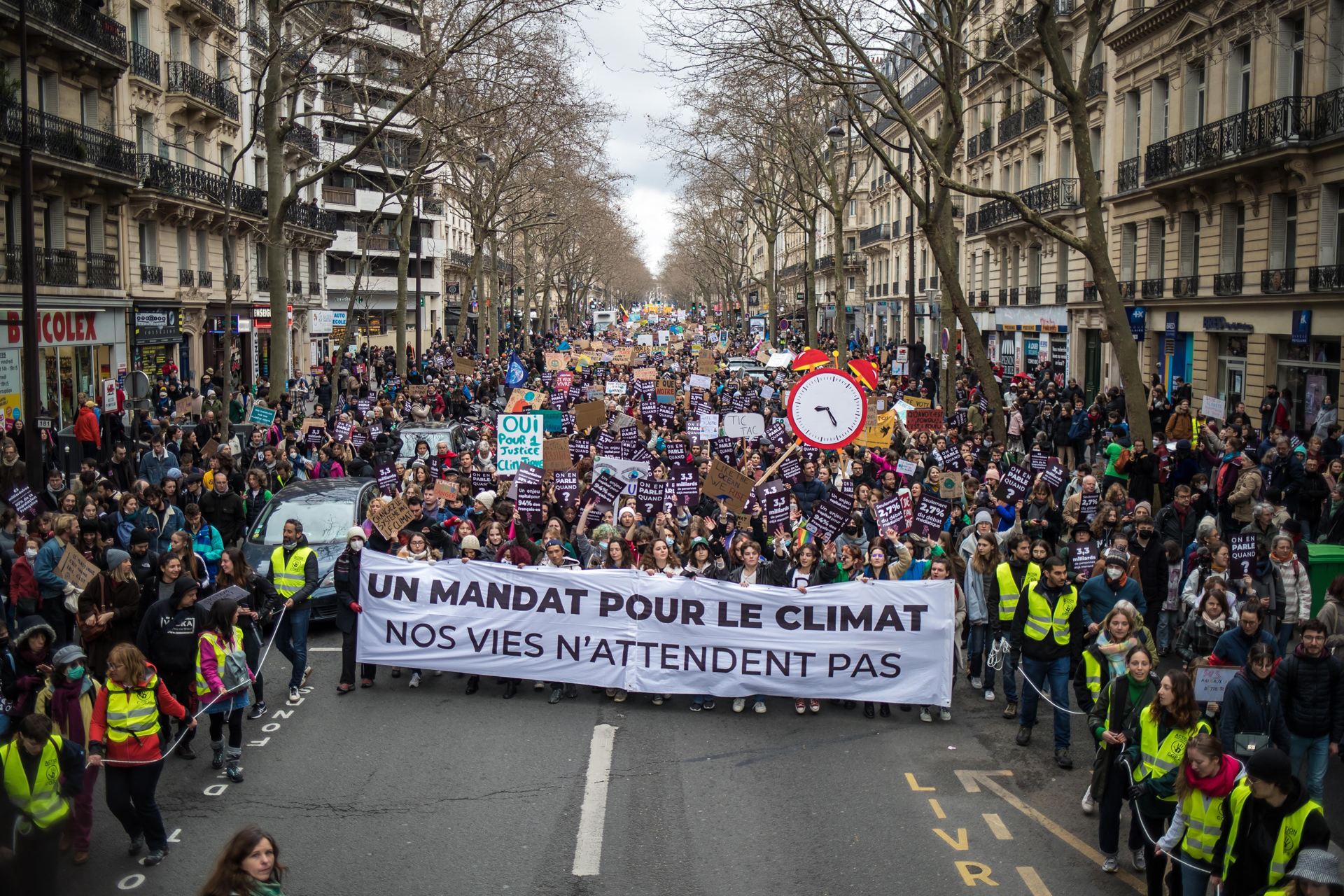 Un centenar de marchas en Francia piden medidas contra el cambio climático Un centenar de marchas en Francia piden medidas contra el cambio climático