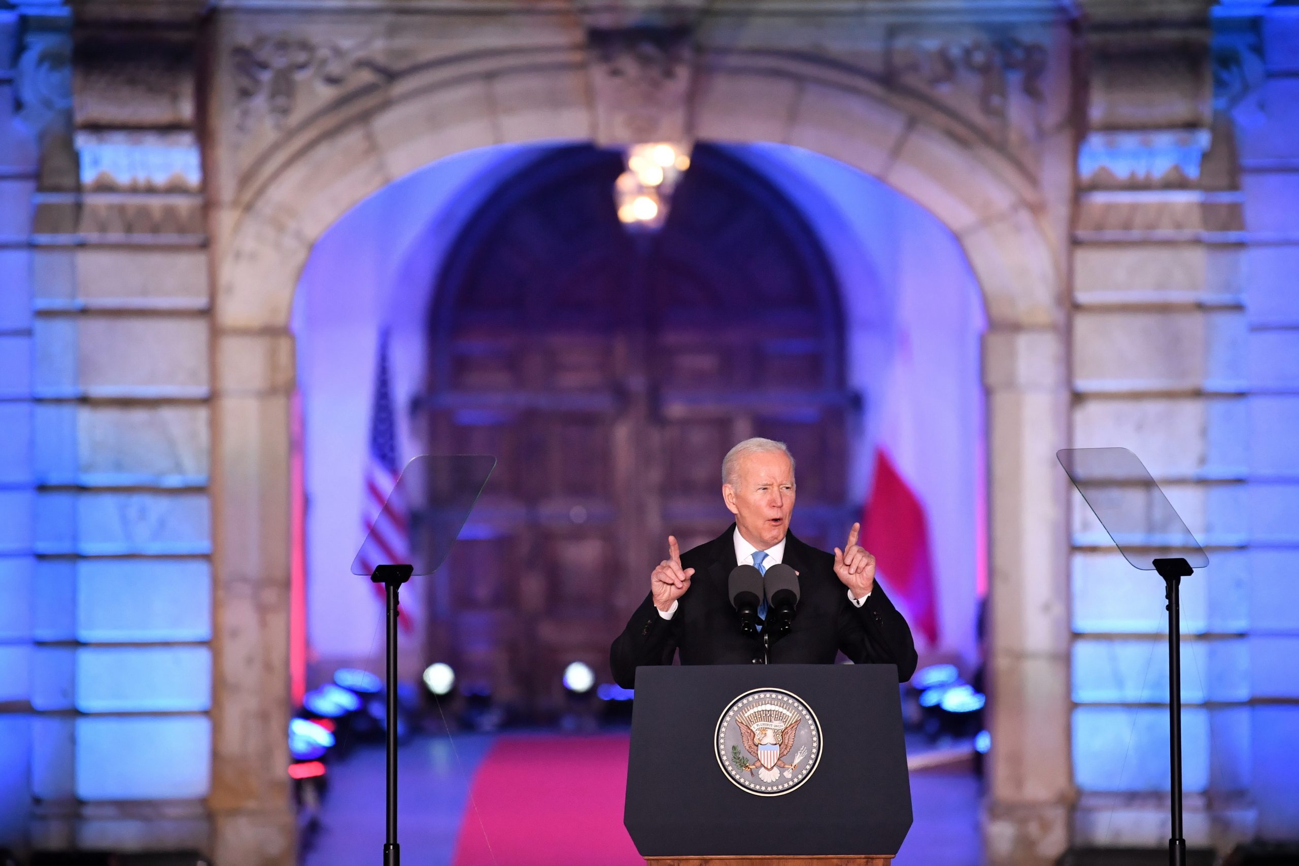 “Por el amor de Dios, este hombre no puede permanecer en el poder”, asegura Biden sobre Putin “Por el amor de Dios, este hombre no puede permanecer en el poder”, asegura Biden sobre Putin