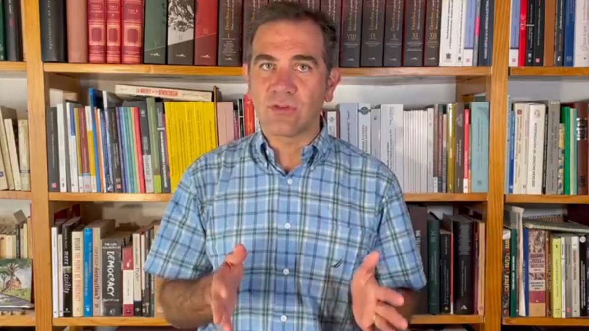 Democracia es responsabilidad de las autoridades electorales, el gobierno y la ciudadanía, asegura Lorenzo Córdova