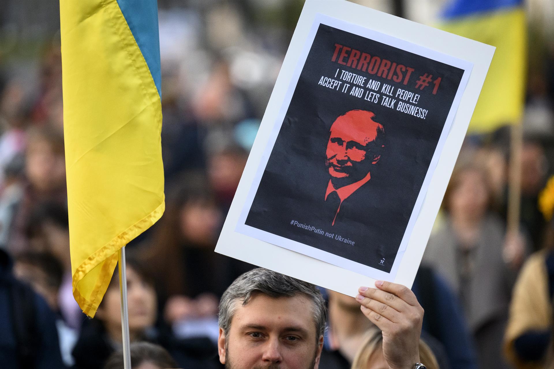 Putin acusa a Occidente de suprimir la cultura rusa y lo compara con nazismo