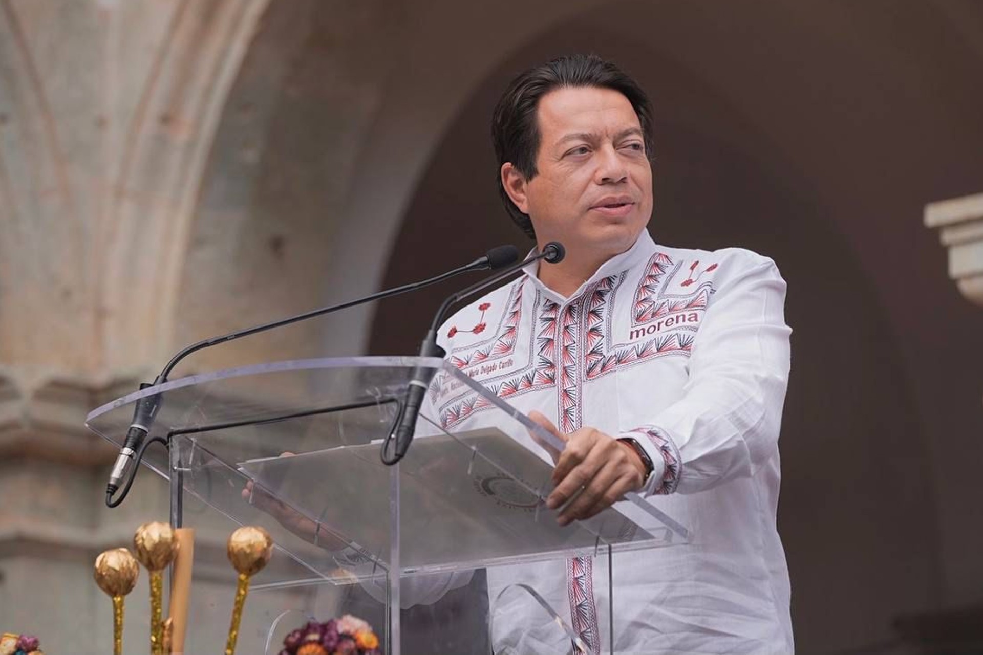 #Video Abuchean a Mario Delgado por llamar “mercenarios” a periodistas #Video Abuchean a Mario Delgado por llamar “mercenarios” a periodistas