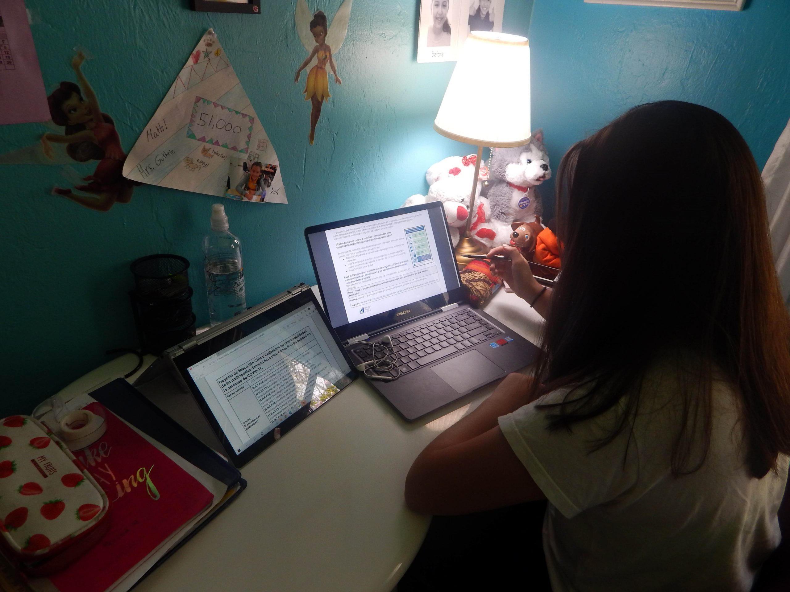 Jueza de Texas bloquea plan de tratar como abuso las terapias de niños trans