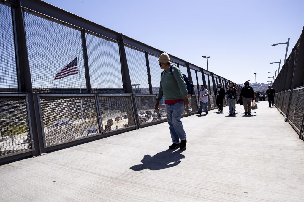 Juez suspende los preparativos de Biden para acabar con el Título 42 - mexico-eeuu-frontera-migrantes-migracion-inmigrantes-1024x683