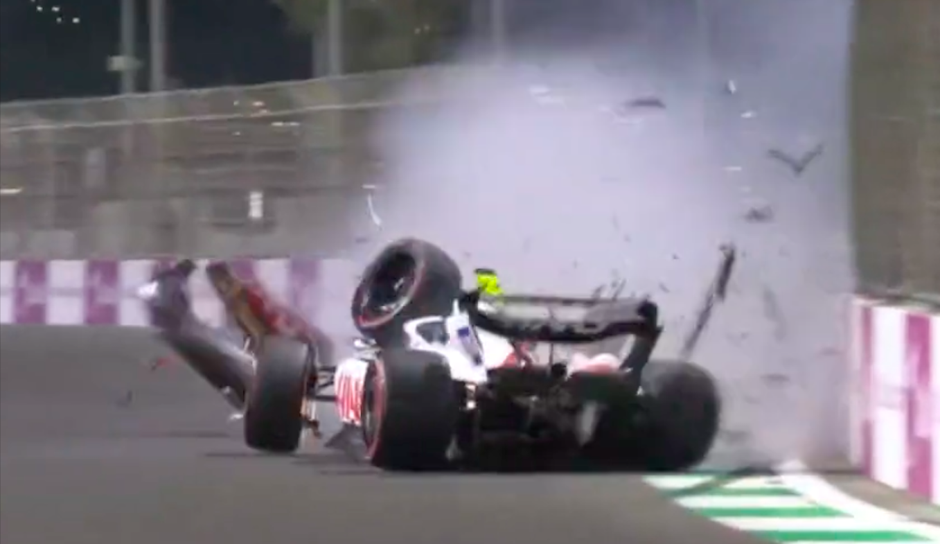 #Video Mick Schumacher sufre aparatoso choque en el GP de Arabia Saudita #Video Mick Schumacher sufre aparatoso choque en el GP de Arabia Saudita