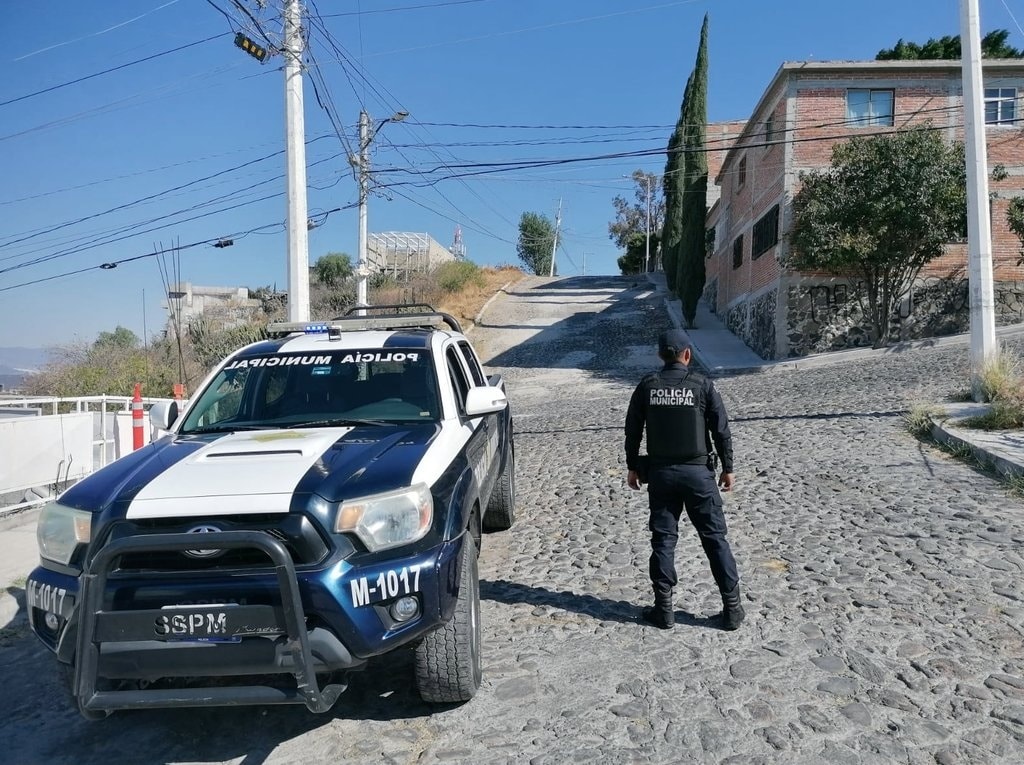 Detienen a tres policías por violencia en el Estadio Corregidora