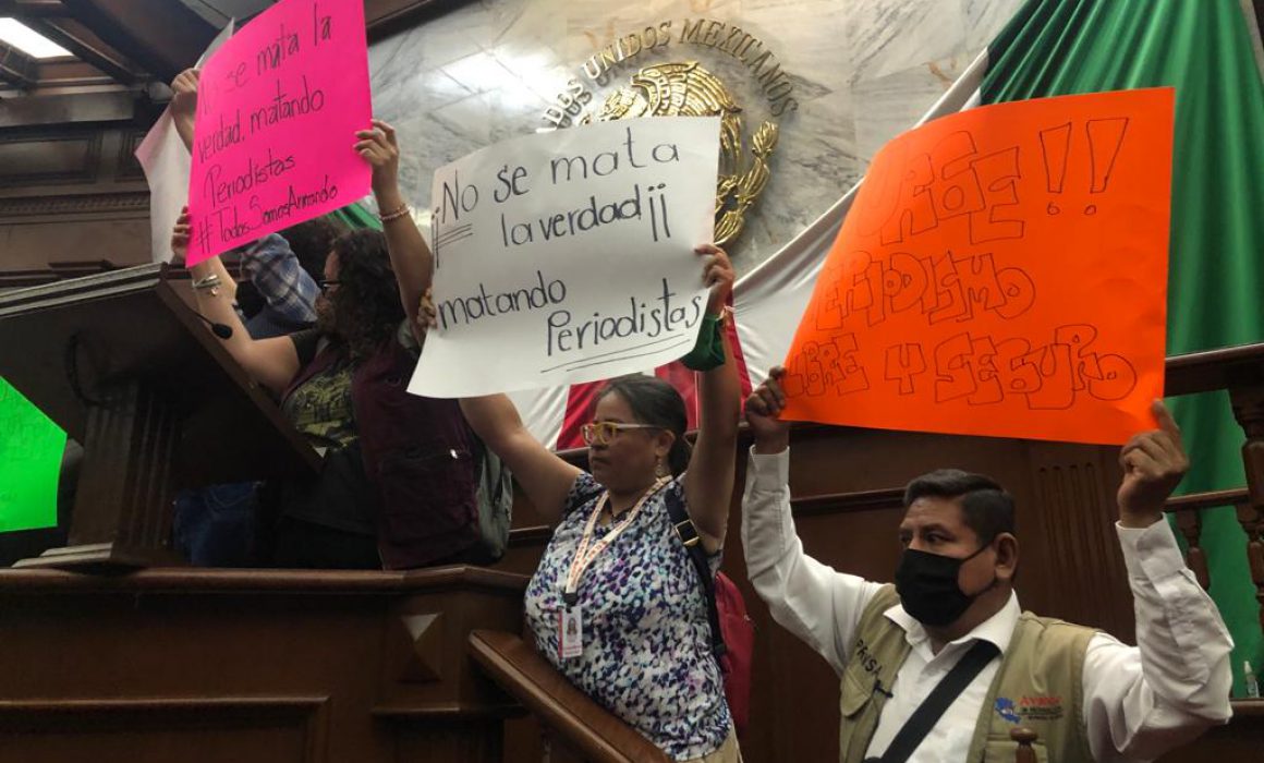 Exigen periodistas de Michoacán justicia por asesinato de Antonio Linares