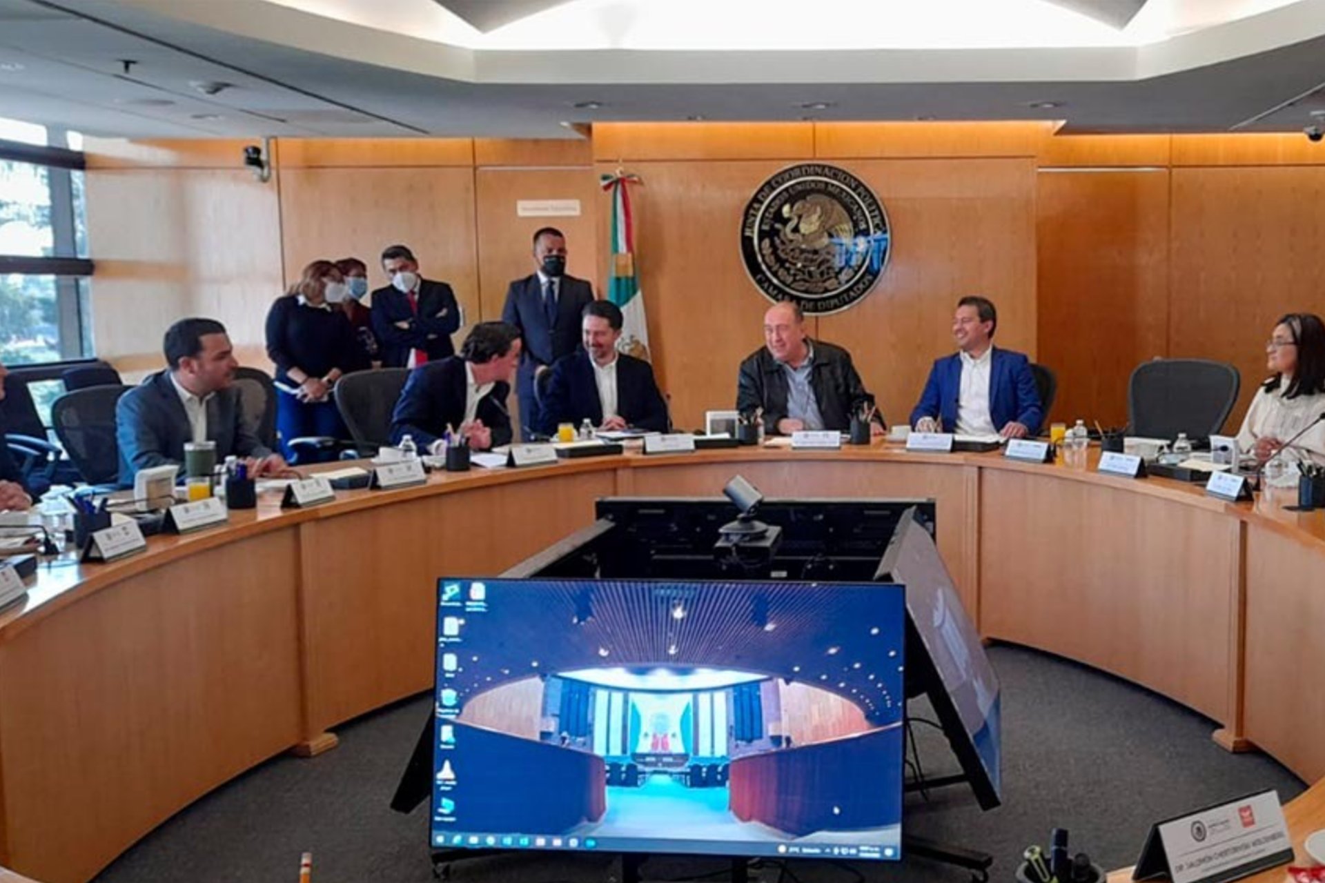 Es el principio del fin de las barras en México, dice Mikel Arriola a diputados