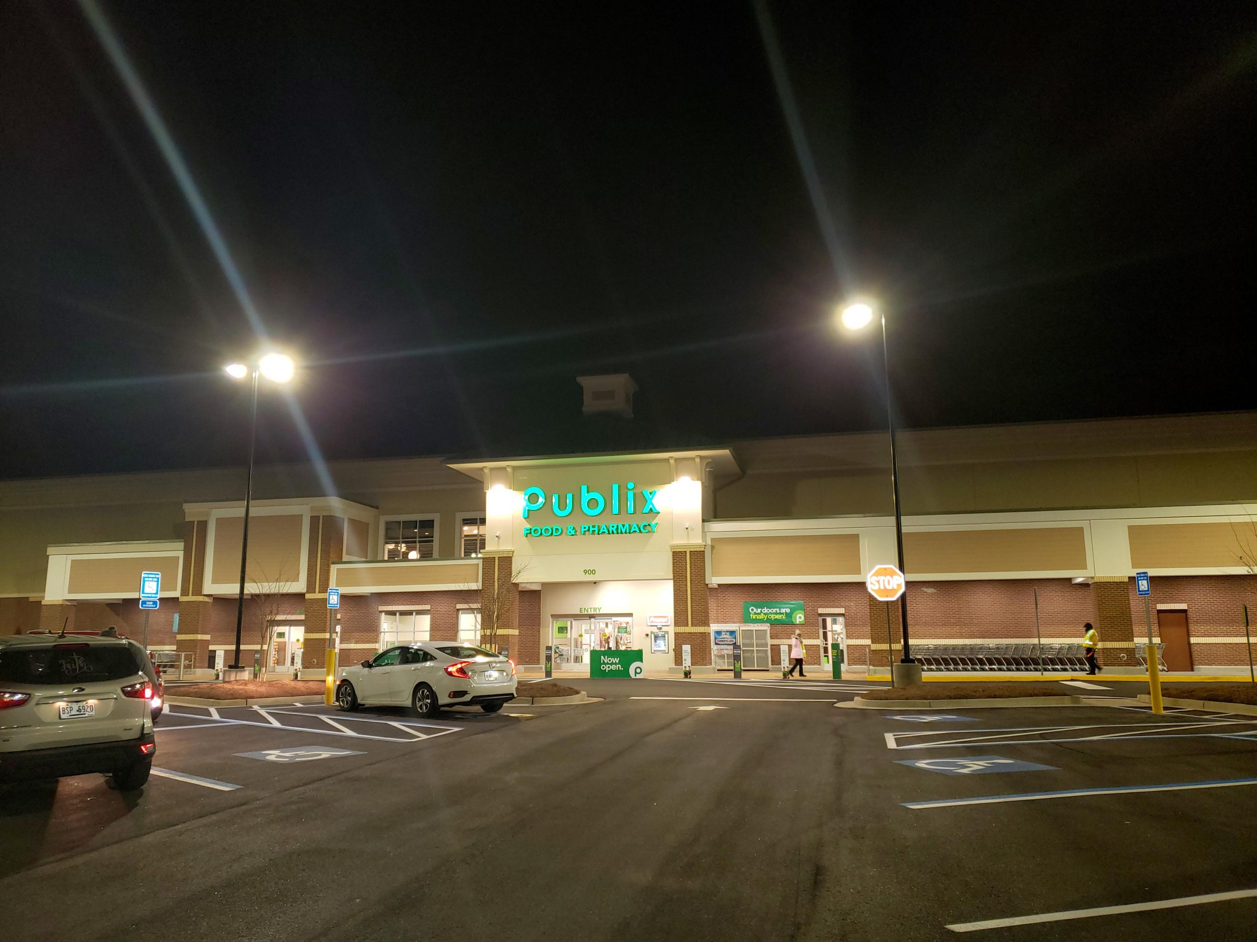 Cadena de supermercados deja de vender vodka por invasión a Ucrania