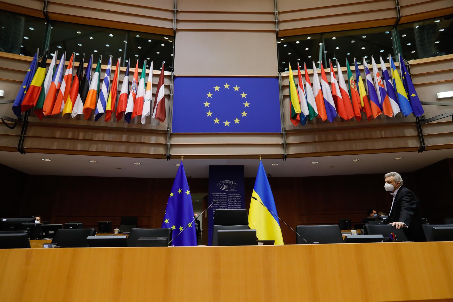 Zelenski pide a Unión Europea que demuestre que “están con el pueblo ucraniano”