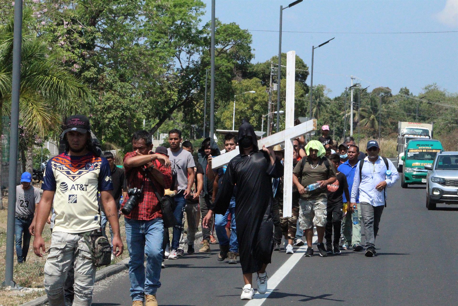 Migrantes buscan diálogo con autoridades para salir de Tapachula