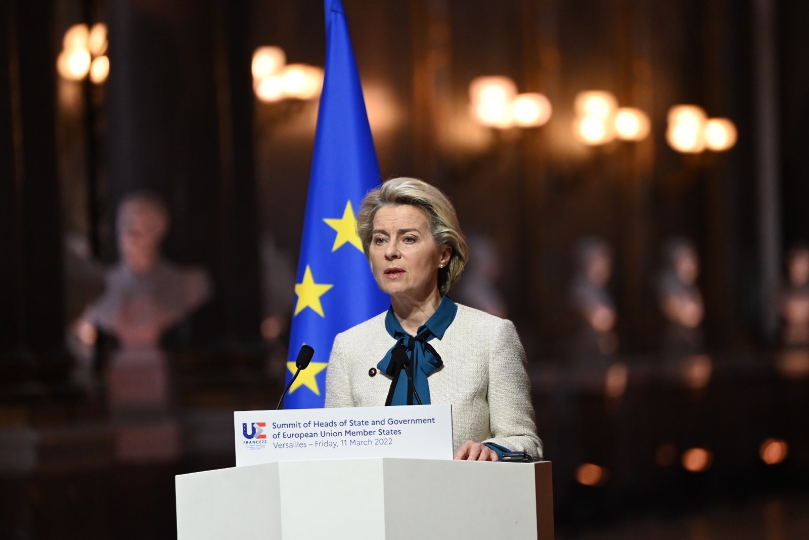 Unión Europea anuncia cuarto paquete de sanciones contra Rusia