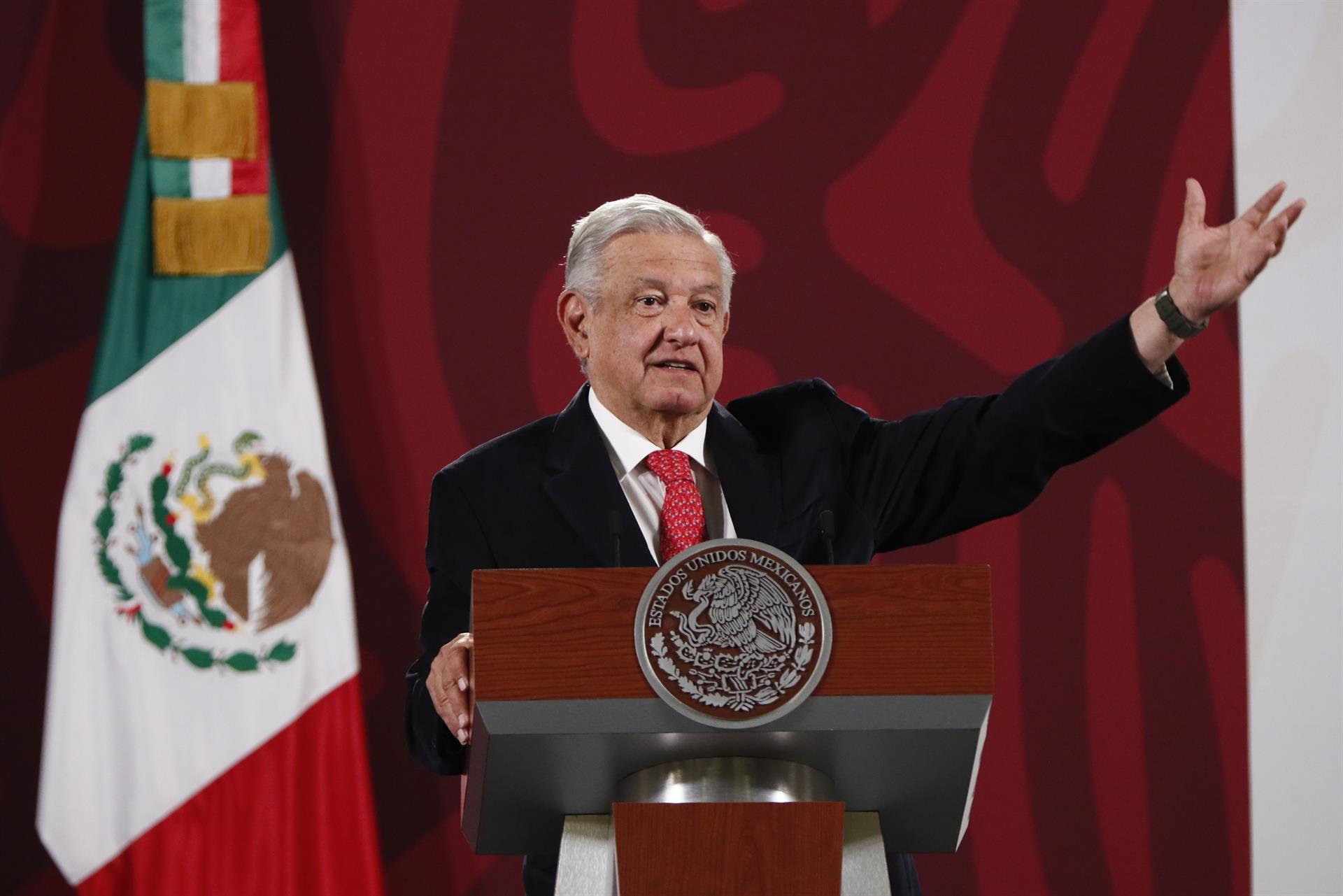 AMLO pide a oposición rebelarse y no ser “traidores a la patria” con Reforma Eléctrica AMLO pide a oposición rebelarse y no ser “traidores a la patria” con Reforma Eléctrica