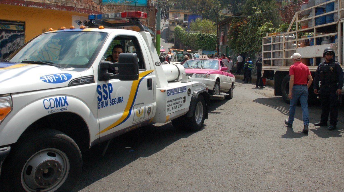 Remiten 73 autos al corralón en CDMX en primer día de nuevo programa de tránsito