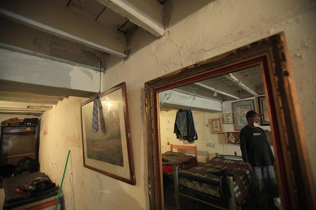 De bar para alemanes a albergue para deportados en Ciudad Juárez - bar-ciudad-juarez-albergue-deportados-2-1024x683