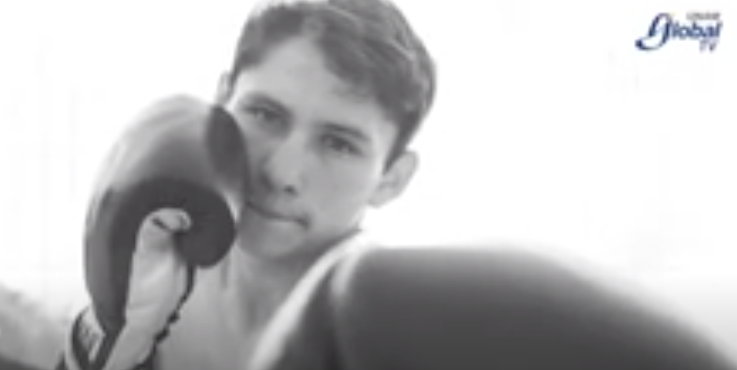 Estudiante de neurociencias de la UNAM analiza el boxeo desde el ring