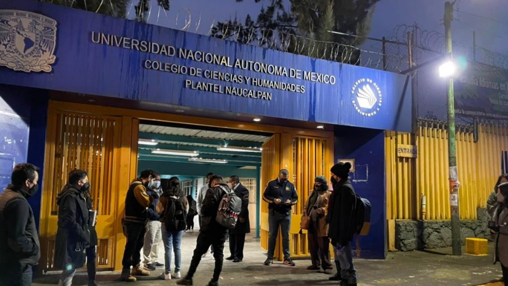 UNAM acusa que encapuchados retrasan diálogo en CCH Naucalpan