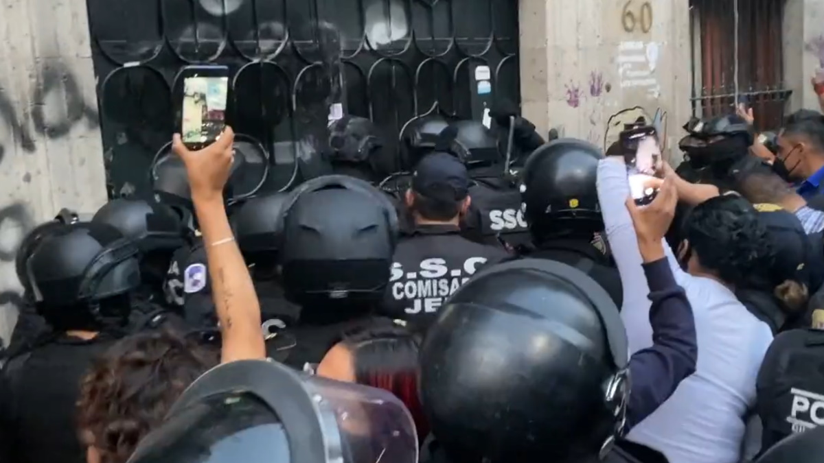 CNDH celebra recuperación de edificio tomado en el Centro Histórico