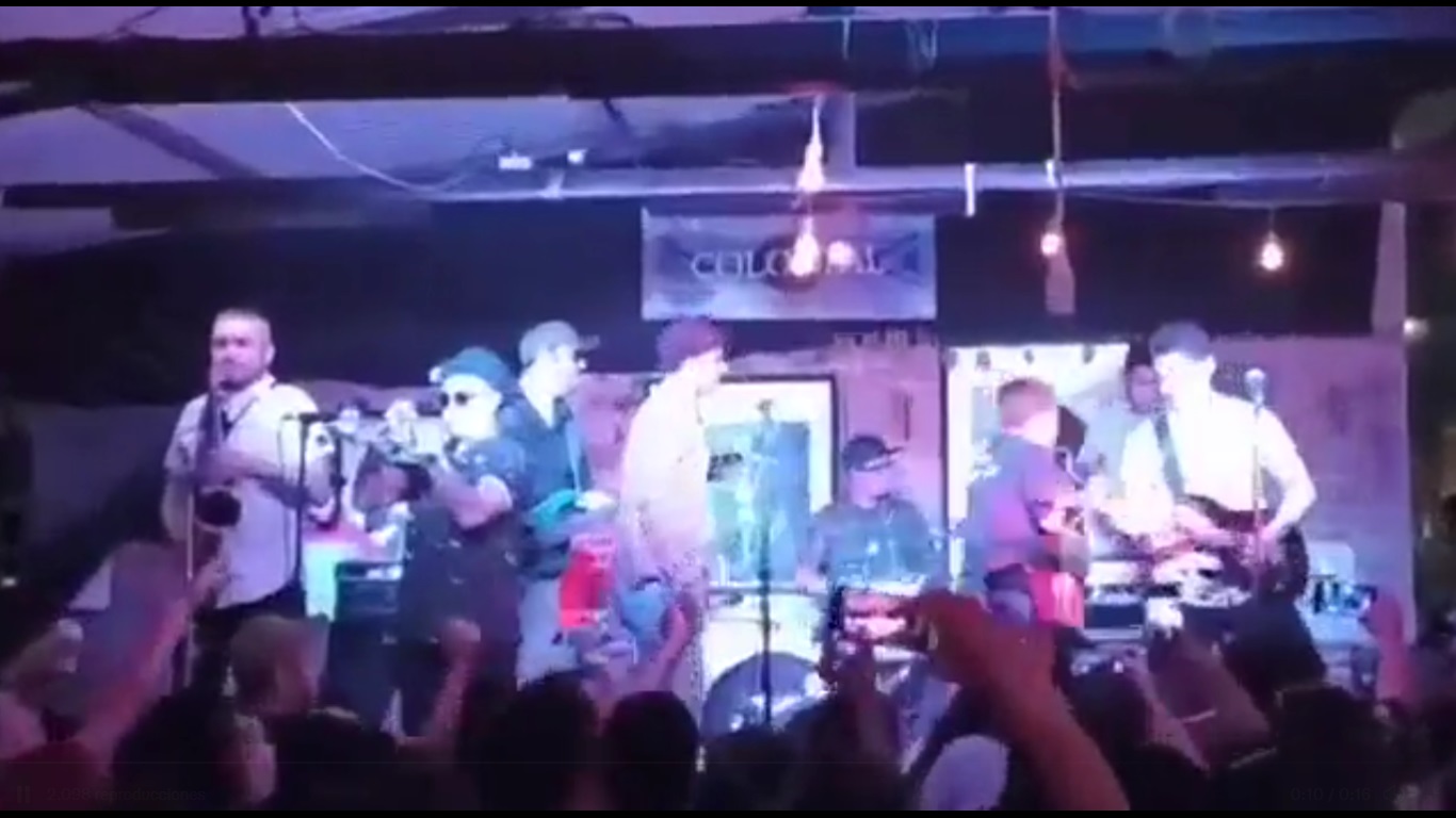 #Video Riña durante concierto de ska en CDMX deja al menos dos heridos #Video Riña durante concierto de ska en CDMX deja al menos dos heridos