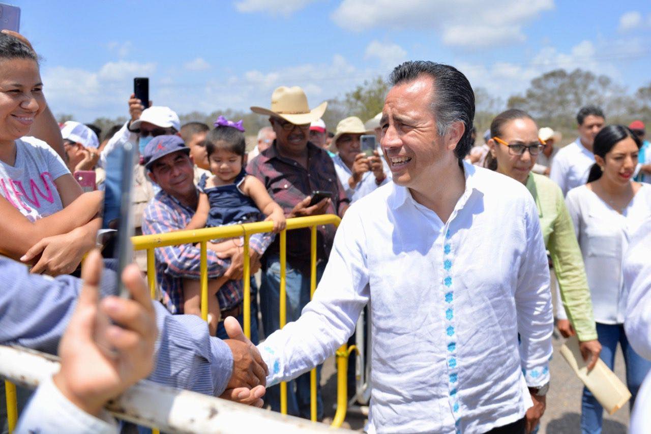 Cuitláhuac García ha resistido tentaciones del poder: AMLO Cuitláhuac García ha resistido tentaciones del poder: AMLO