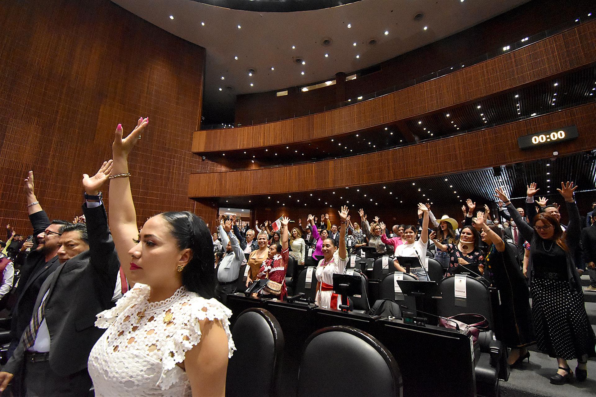 AMLO, contento por cambios a la ley para nacionalizar el litio AMLO, contento por cambios a la ley para nacionalizar el litio