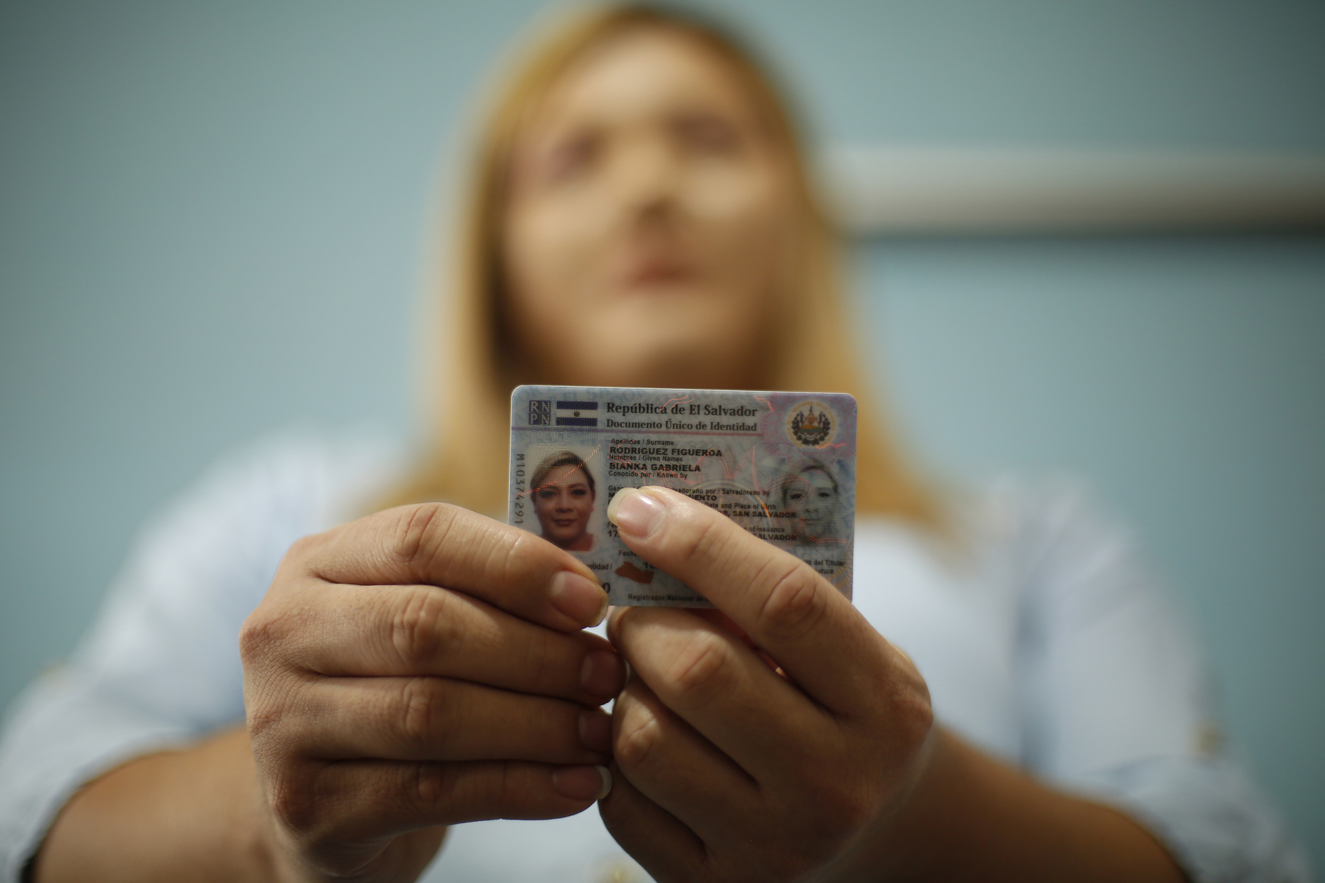 El reconocimiento de identidad de género a mujer trans marca precedente en El Salvador