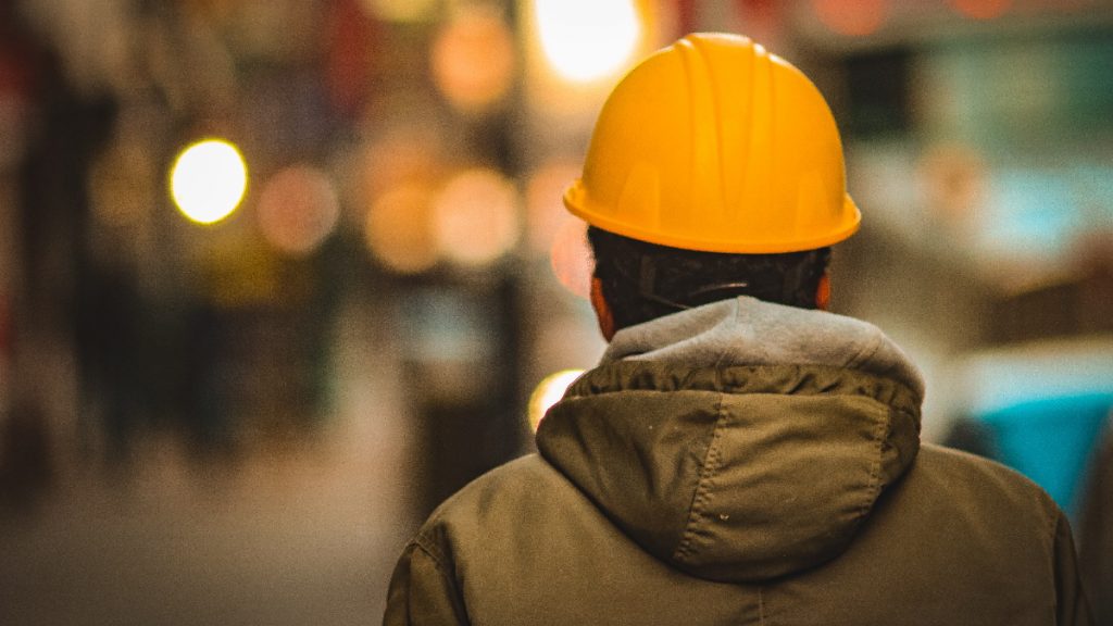 México restringirá el ingreso de productos elaborados con trabajo forzoso - estados-unidos-trabajadores-empleo-trabajo-obrero-1024x576