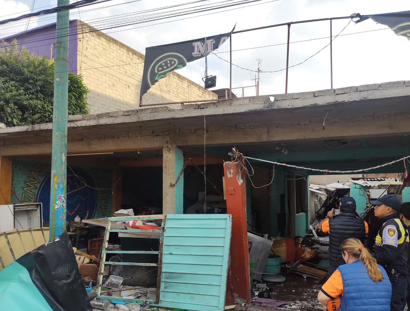 Explosión por acumulación de gas en Iztapalapa deja cinco heridos