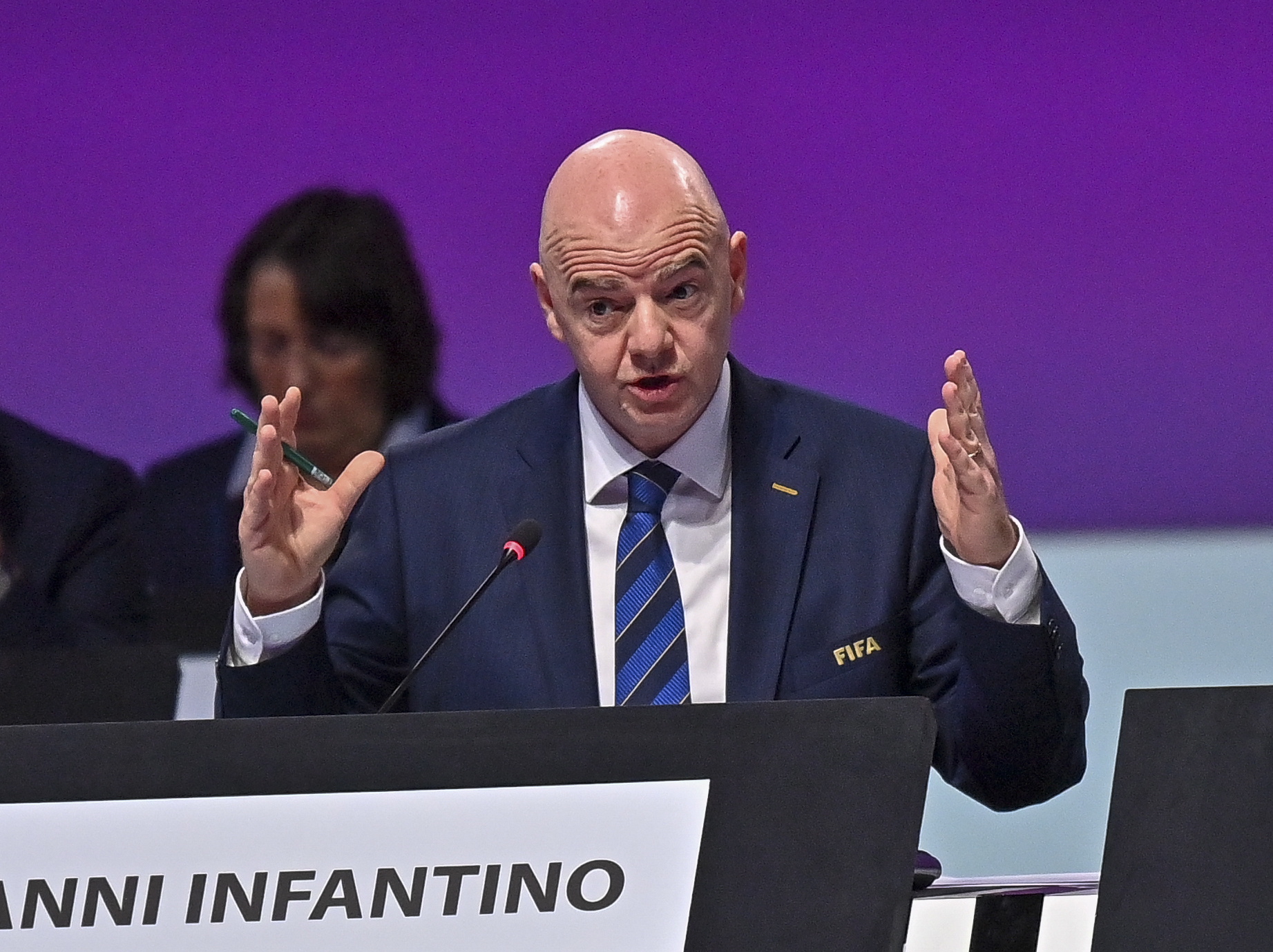 Infantino, sorprendido con el valor que tiene el fútbol para los mexicanos