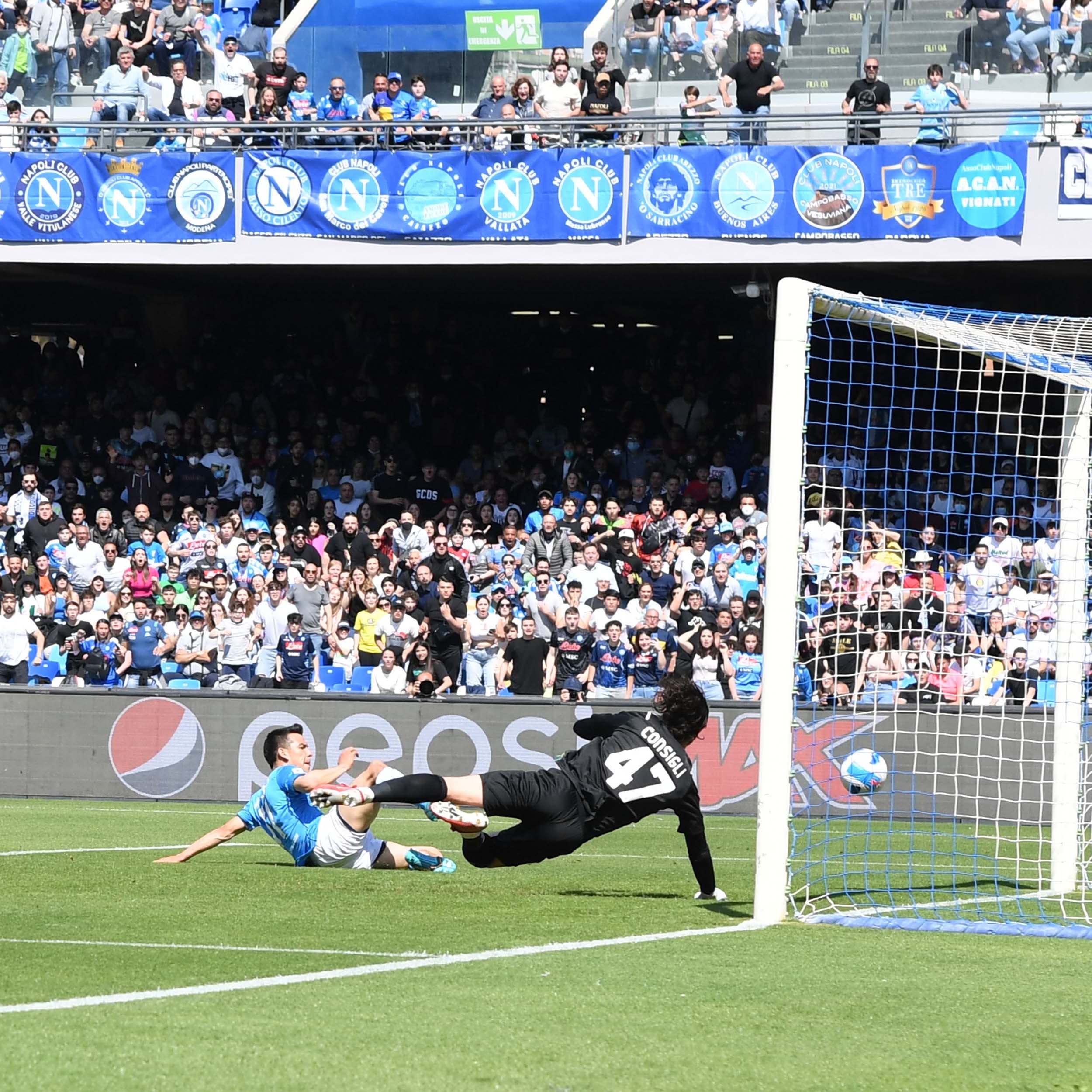 #Video ‘Chucky’ Lozano anota en goleada del Napoli al Sassuolo