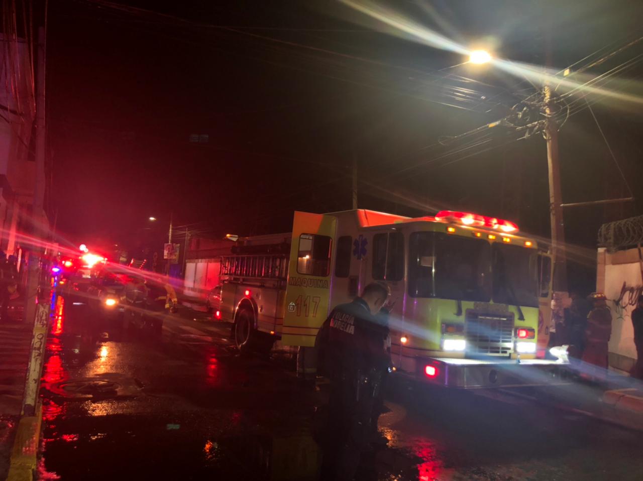 Controlan fuerte incendio en instalaciones de la CFE en Morelia Controlan fuerte incendio en instalaciones de la CFE en Morelia