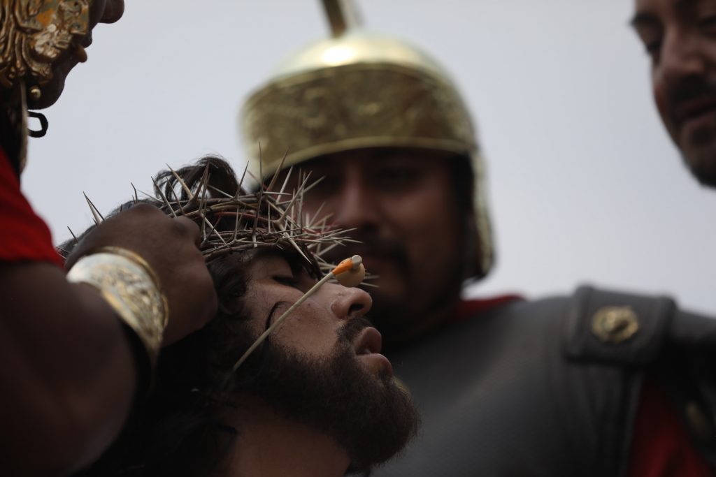 Iztapalapa representa su viacrucis con el “corazón marchito” por la pandemia - iztapalapa-representa-su-viacrucis-con-el-corazon-marchito-por-la-pandemia-1024x683