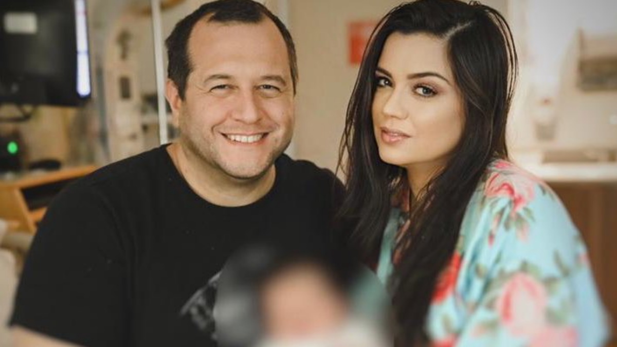 José Ramón López Beltrán presenta a su hijo Levi Mateo