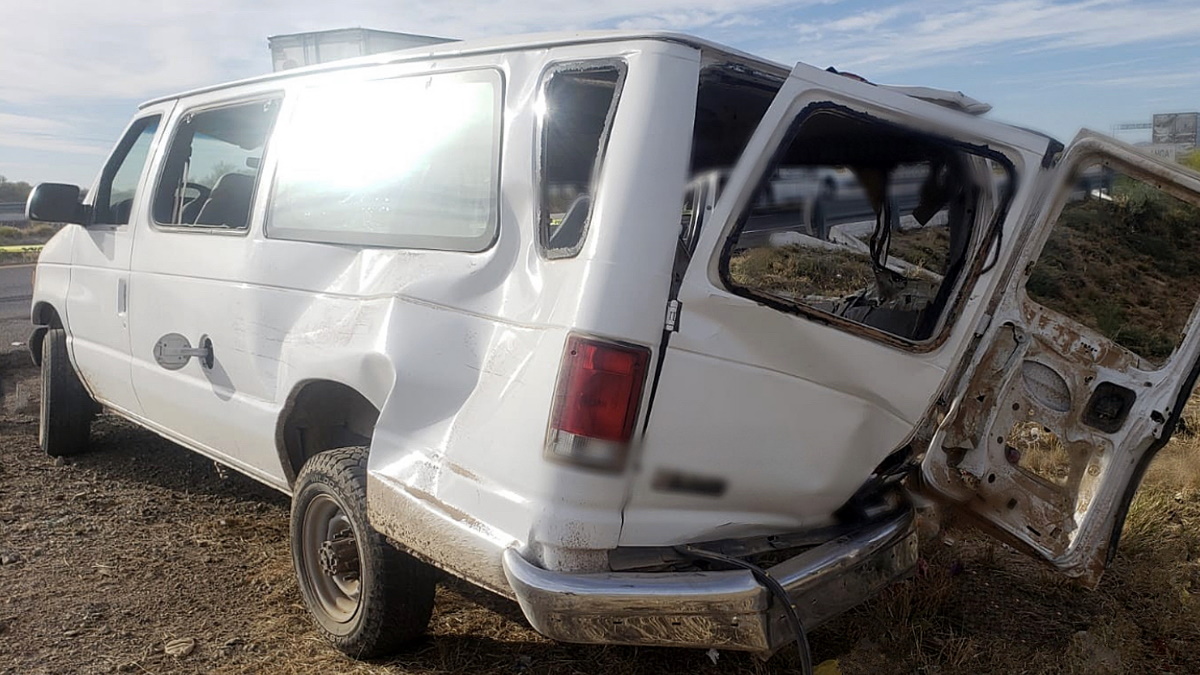 Accidente en Sonora deja al menos seis migrantes muertos Accidente en Sonora deja al menos seis migrantes muertos