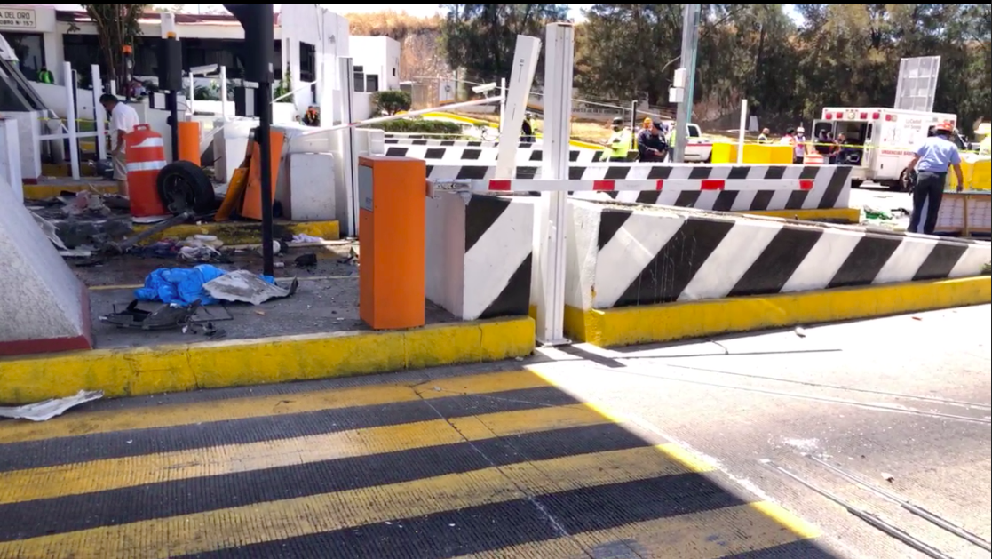 #Video Accidente en Autopista Guadalajara-Tepic deja un menor muerto y siete heridos