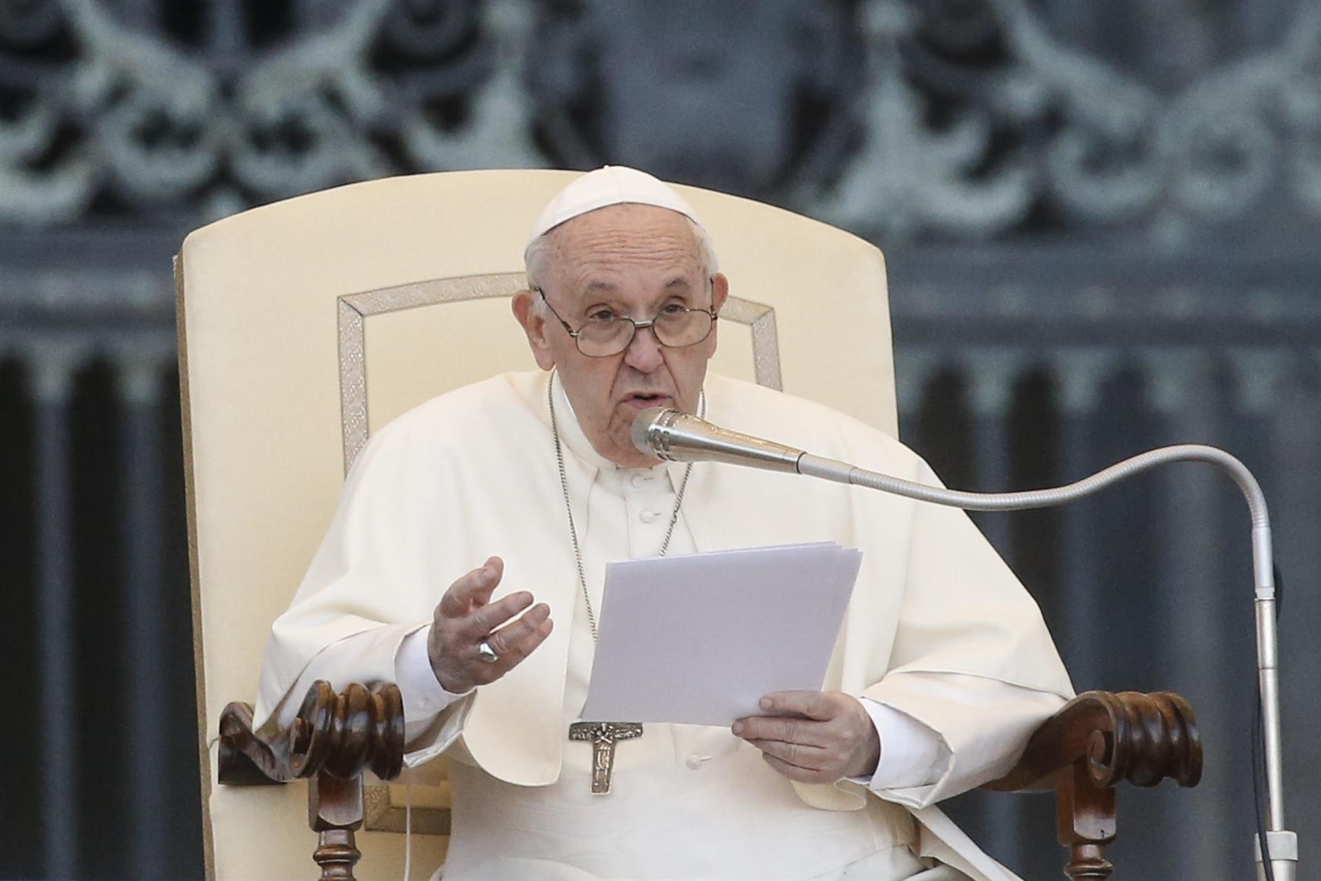 Papa Francisco vuelve a suspender su agenda por el dolor en la rodilla Papa Francisco vuelve a suspender su agenda por el dolor en la rodilla