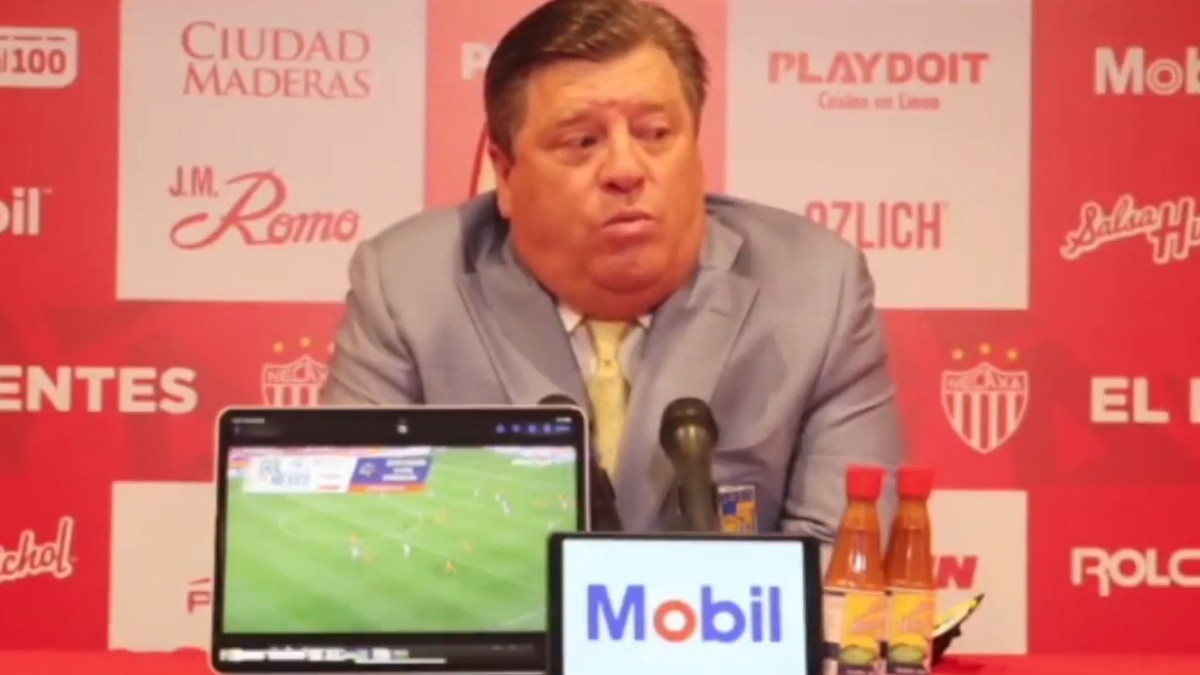 ‘Piojo’ Herrera estalla contra el arbitraje del Necaxa vs Tigres