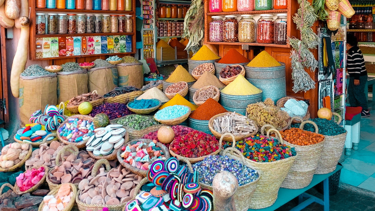 El pan y la sopa de tomate, productos de lujo en el Ramadán del Magreb